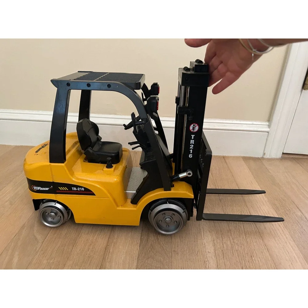 Top Race TR-216 Remote Control Forklift 1/10 Scale RC Construction Toy Yellow